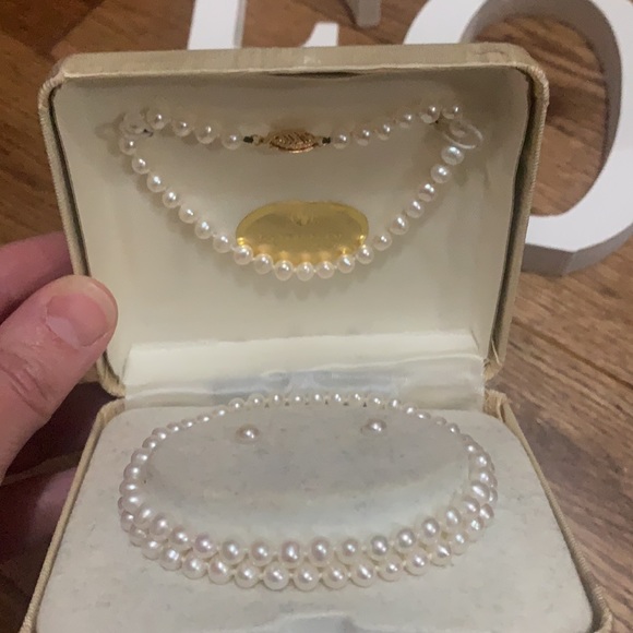 Fresh Water Pearl Necklace Set - Picture 2 of 7